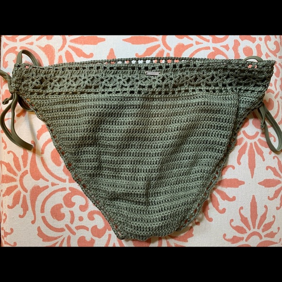 Army green crochet Abercrombie bikini bottom - Picture 3 of 3